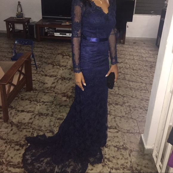 Navy Blue evening gown - Picture 2 of 5
